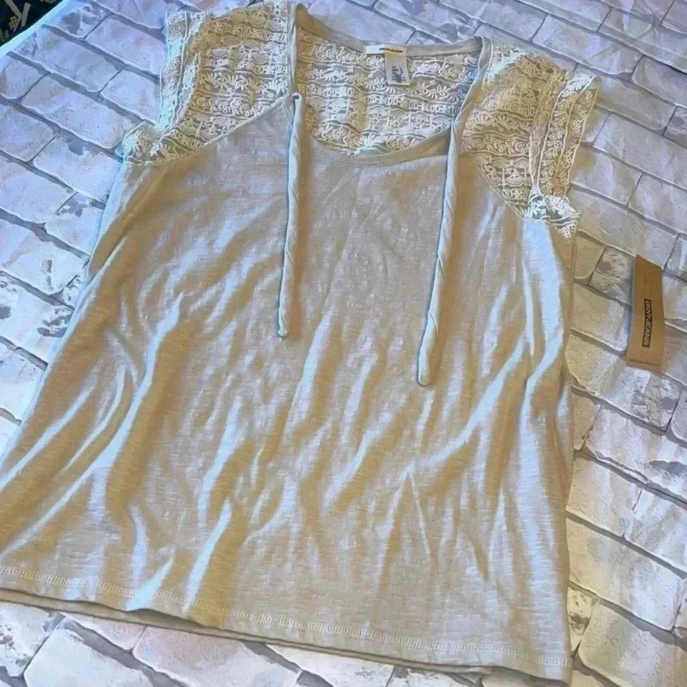 NEW DKNY top size large